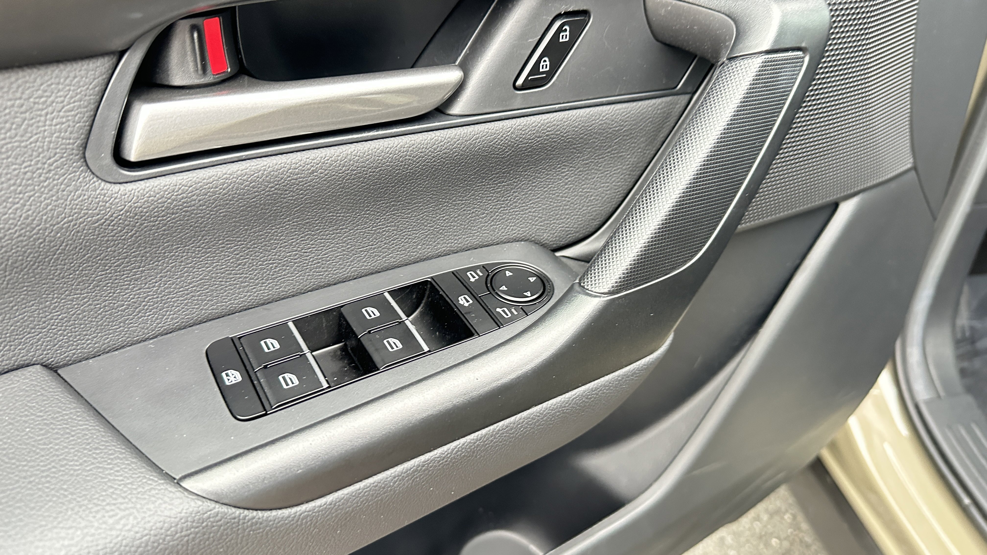 Certified 2025 MAZDA CX-50 AWD 2.5 Turbo w/ Premium Pkg image 25