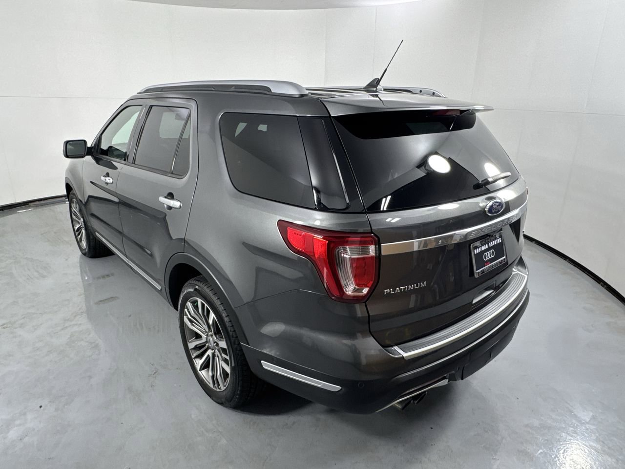 Used 2018 Ford Explorer Platinum AWD/4WD image 30