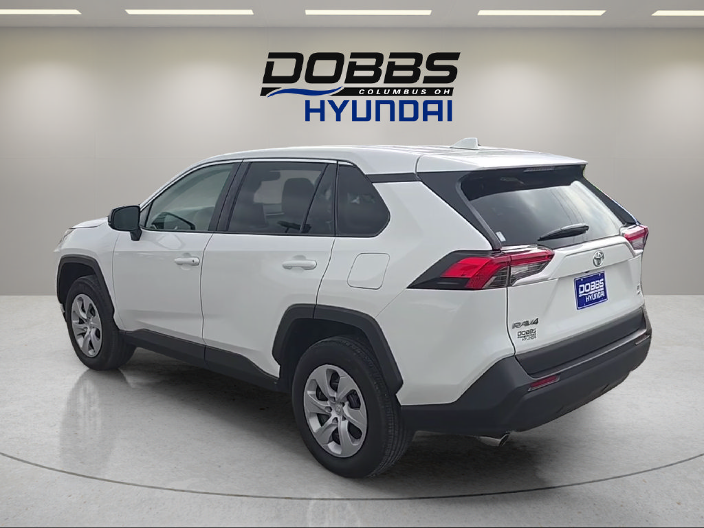 Used 2025 Toyota RAV4 LE AWD/4WD image 3