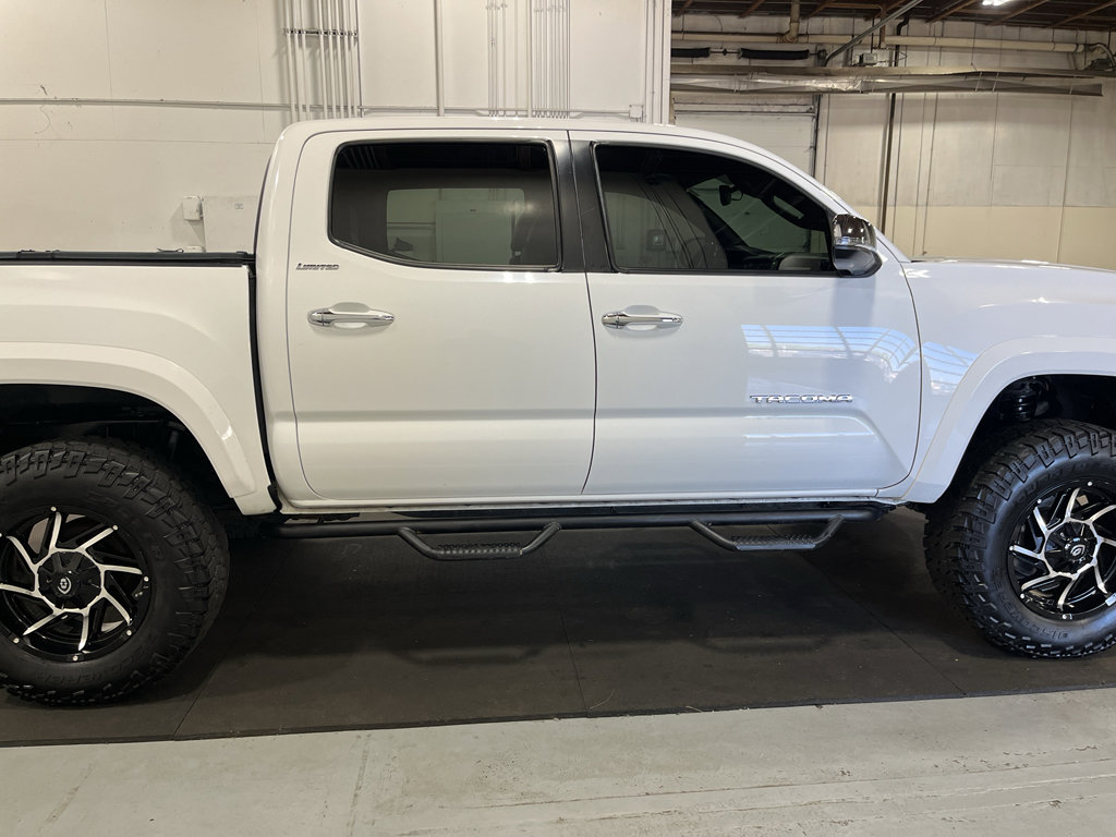 Used 2019 Toyota Tacoma Limited AWD/4WD image 8