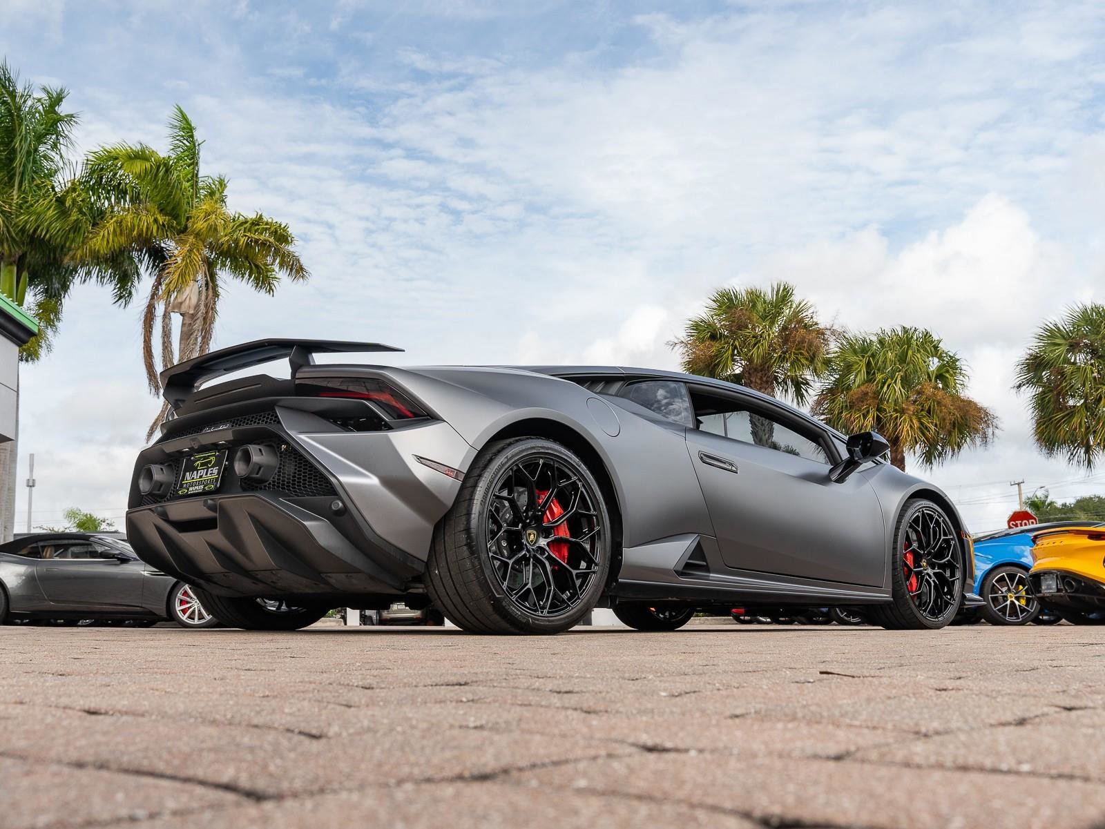 Used 2024 Lamborghini Huracan Tecnica image 14