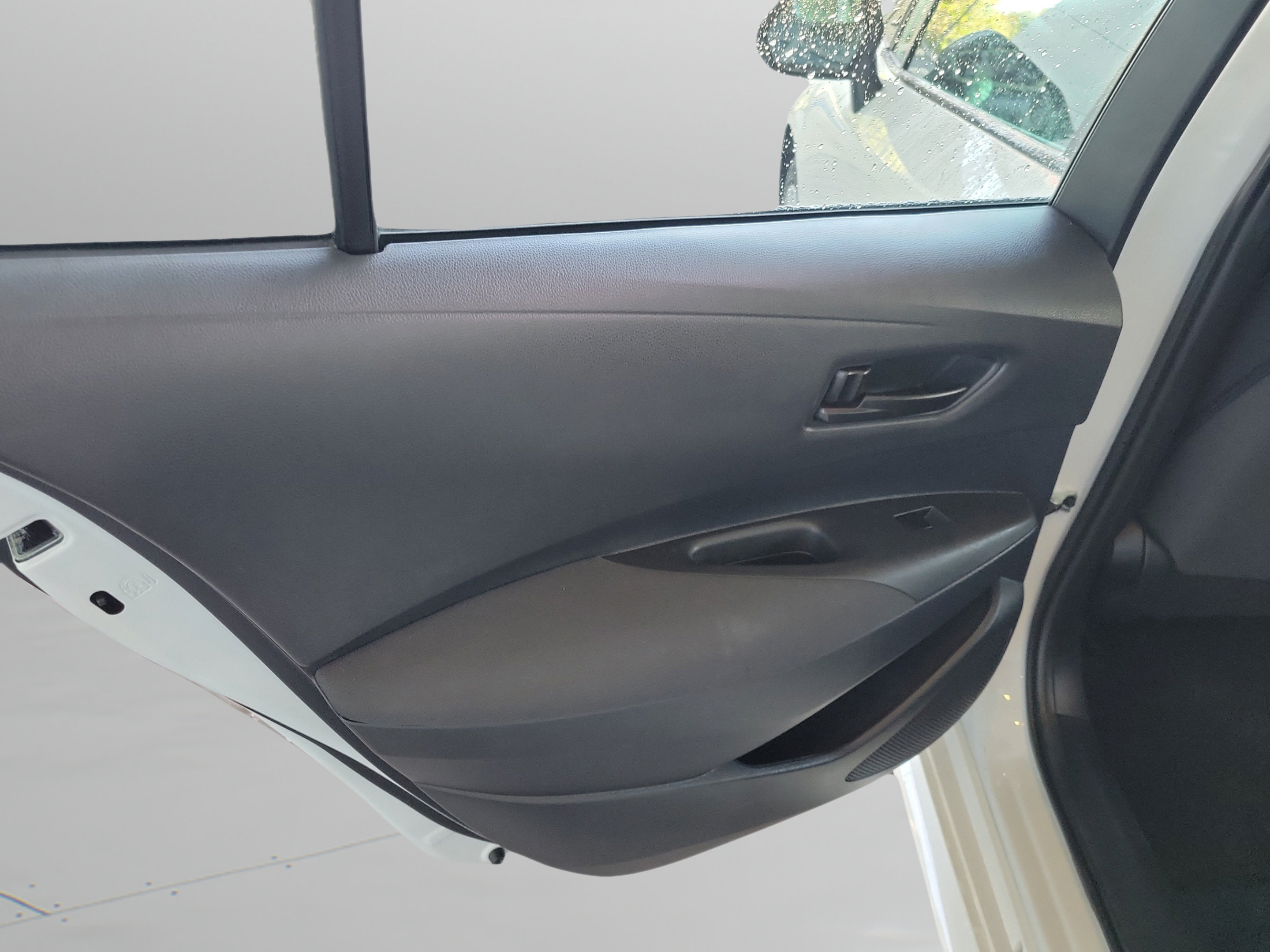 Used 2025 Toyota Corolla LE FWD image 26
