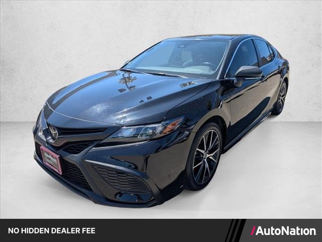 Used 2023 Toyota Camry SE FWD image 1