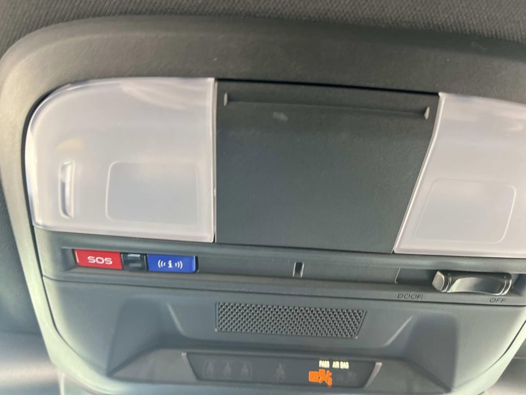 Used 2025 Subaru Crosstrek 2.5i Wilderness w/ Crosstrek Mirror Package image 16