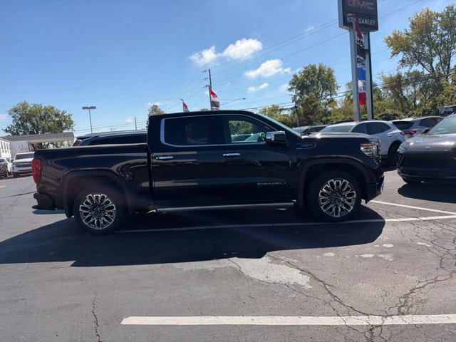 Used 2024 GMC Sierra 1500 Denali Ultimate AWD/4WD image 8