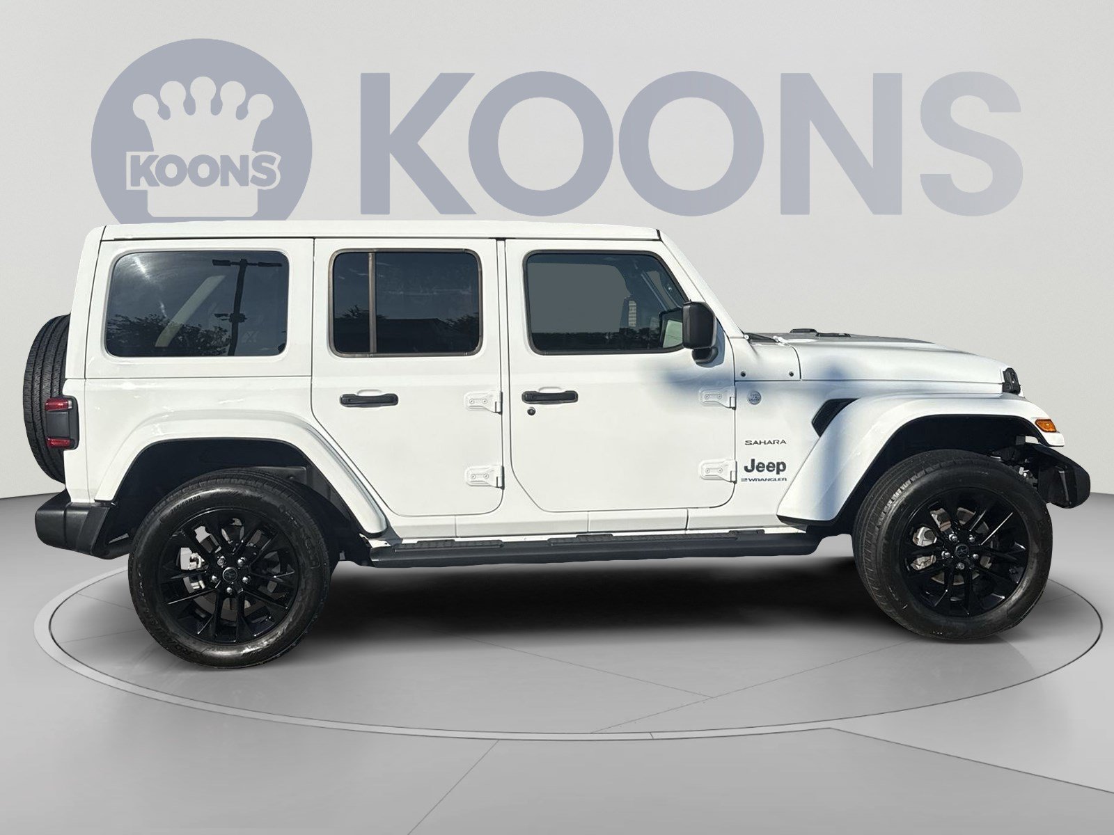 Used 2024 Jeep Wrangler Unlimited Sahara w/ Technology Group AWD/4WD image 8