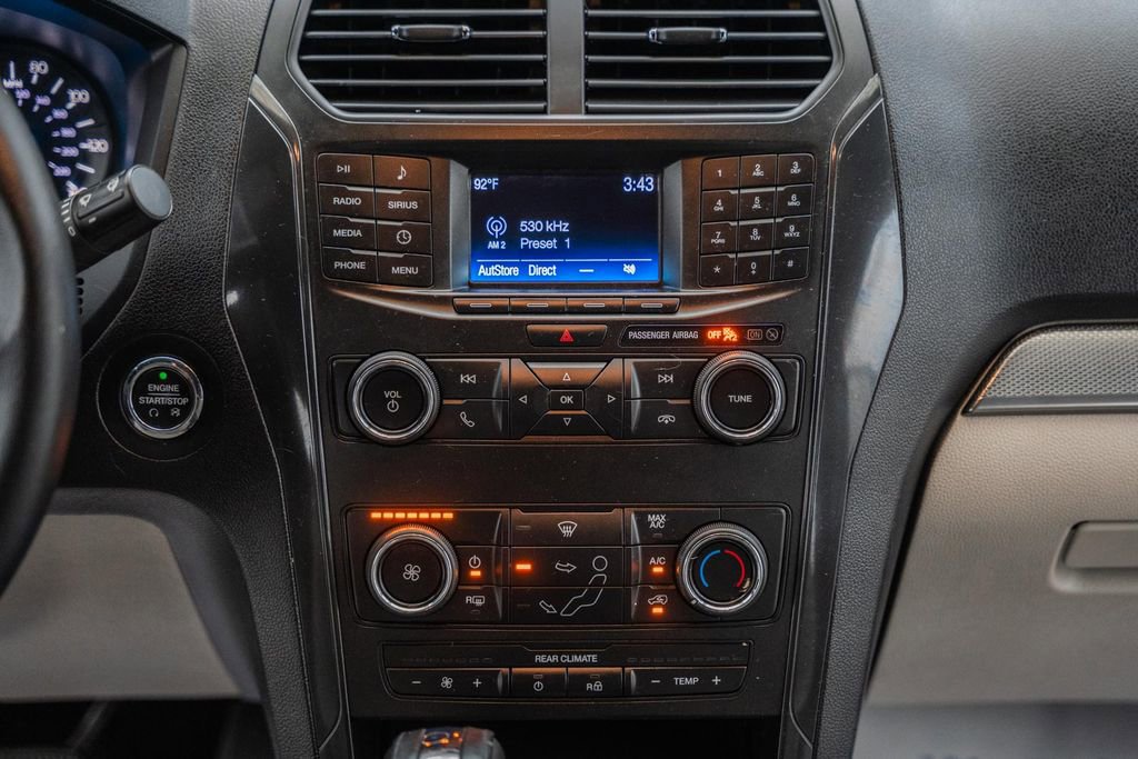 Used 2018 Ford Explorer XLT AWD/4WD image 19