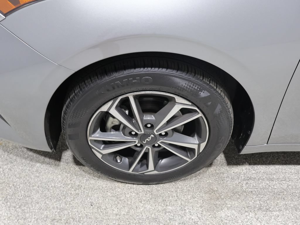 Used 2023 Kia Forte LXS w/ LXS Technology Package FWD image 10