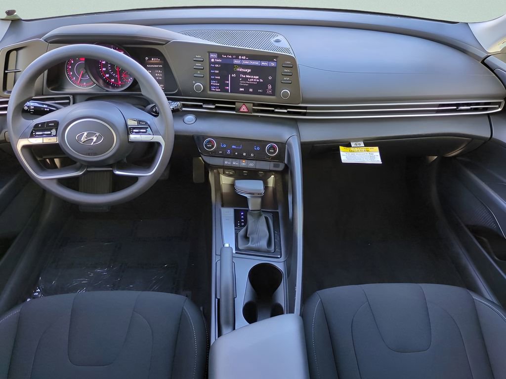 Used 2023 Hyundai Elantra SEL image 13