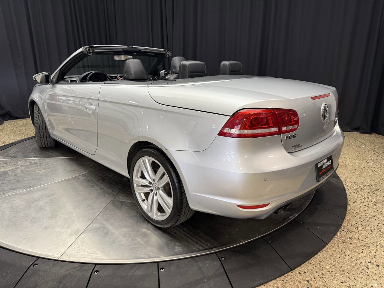 Used 2012 Volkswagen Eos Lux FWD image 13