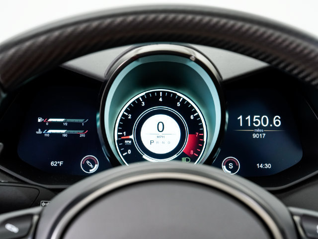 Used 2022 Aston Martin V8 Vantage Roadster RWD image 17