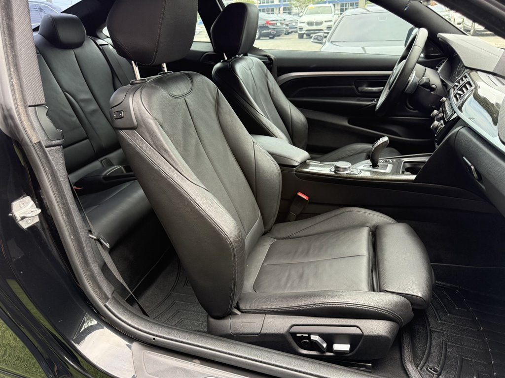 Used 2020 BMW 430i Coupe w/ M Sport Package RWD image 15