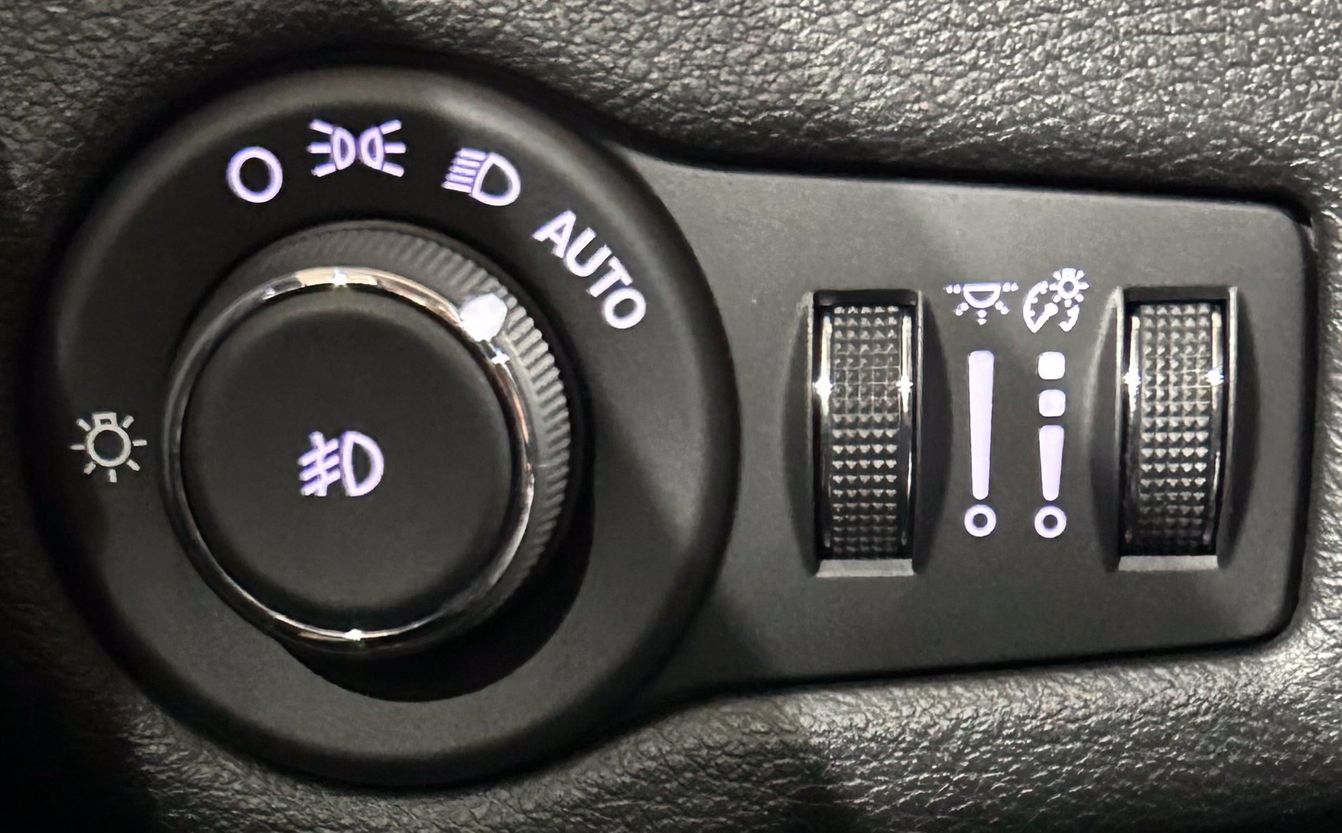 Used 2017 Jeep Cherokee High Altitude AWD/4WD image 62