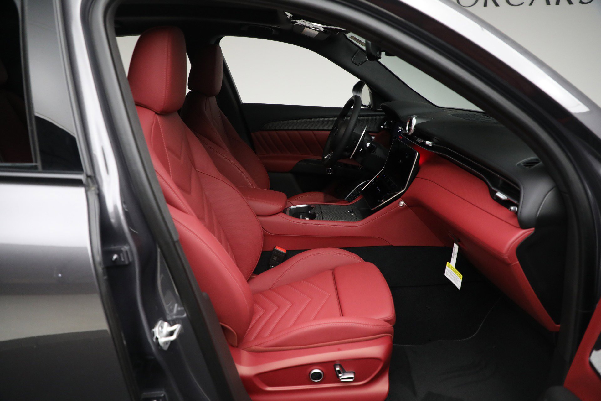 New 2025 Maserati Grecale Trofeo image 17