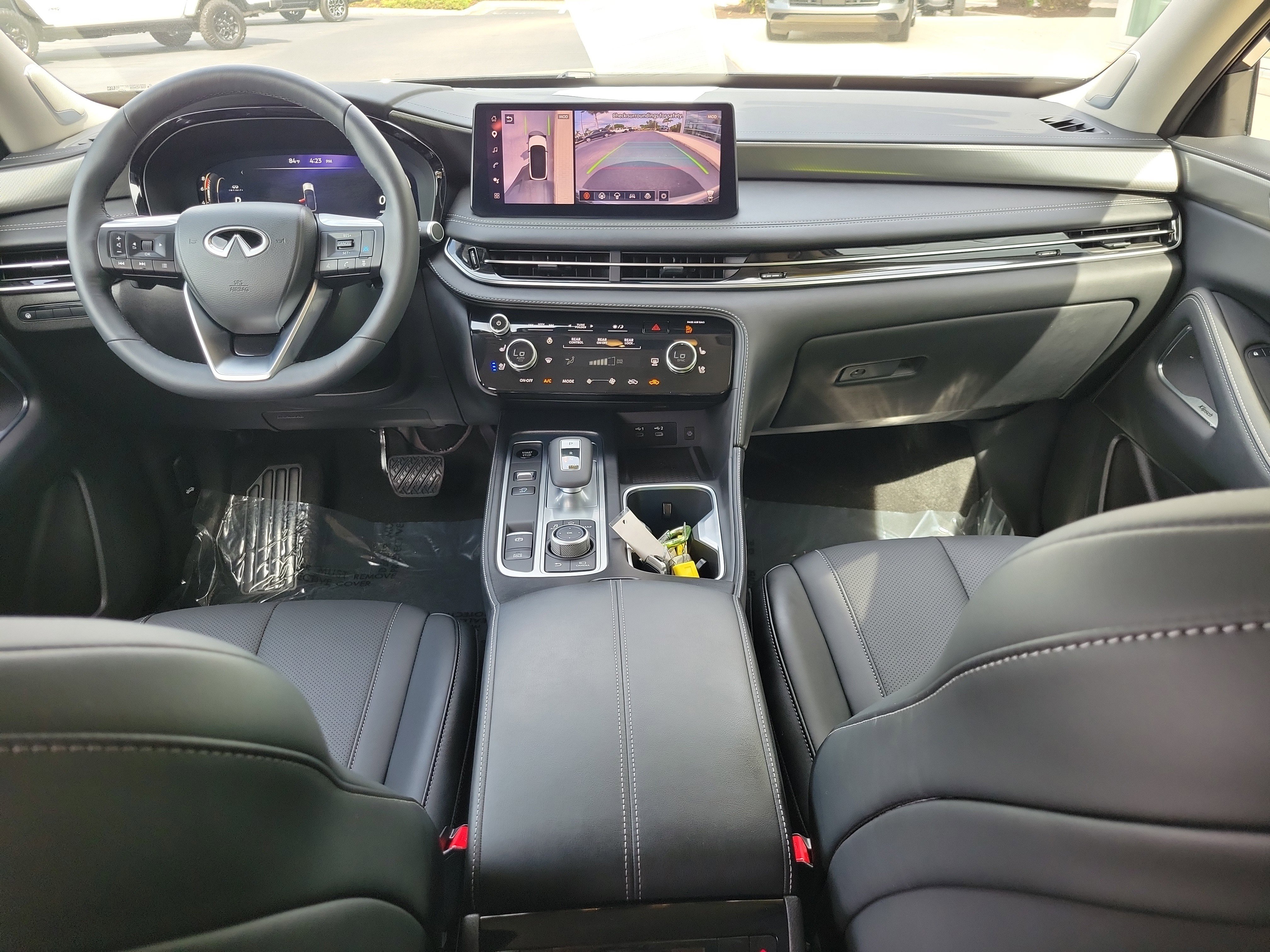 Certified 2026 INFINITI QX60 Luxe w/ Cargo Package FWD image 12