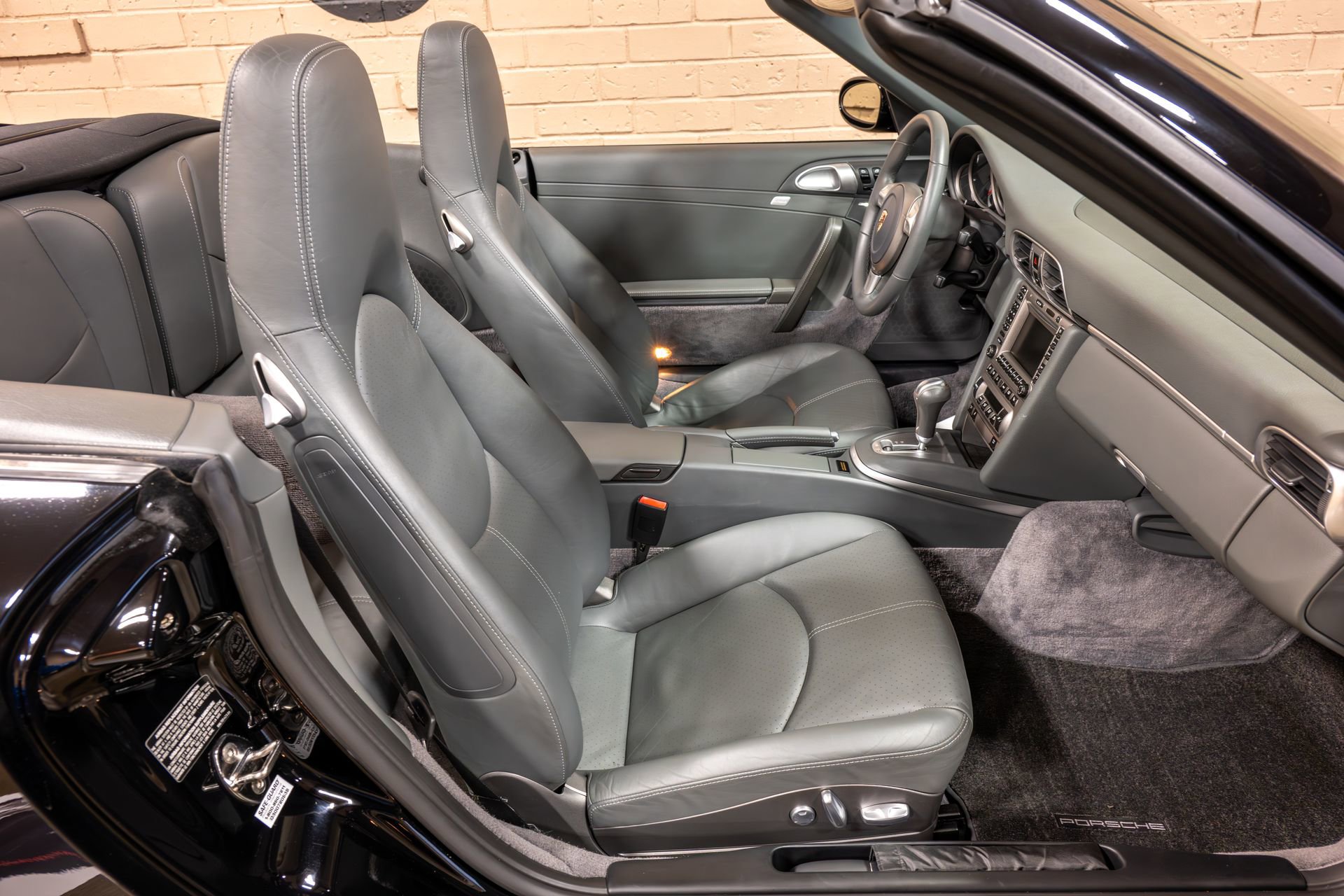 Used 2006 Porsche 911 Carrera S image 43