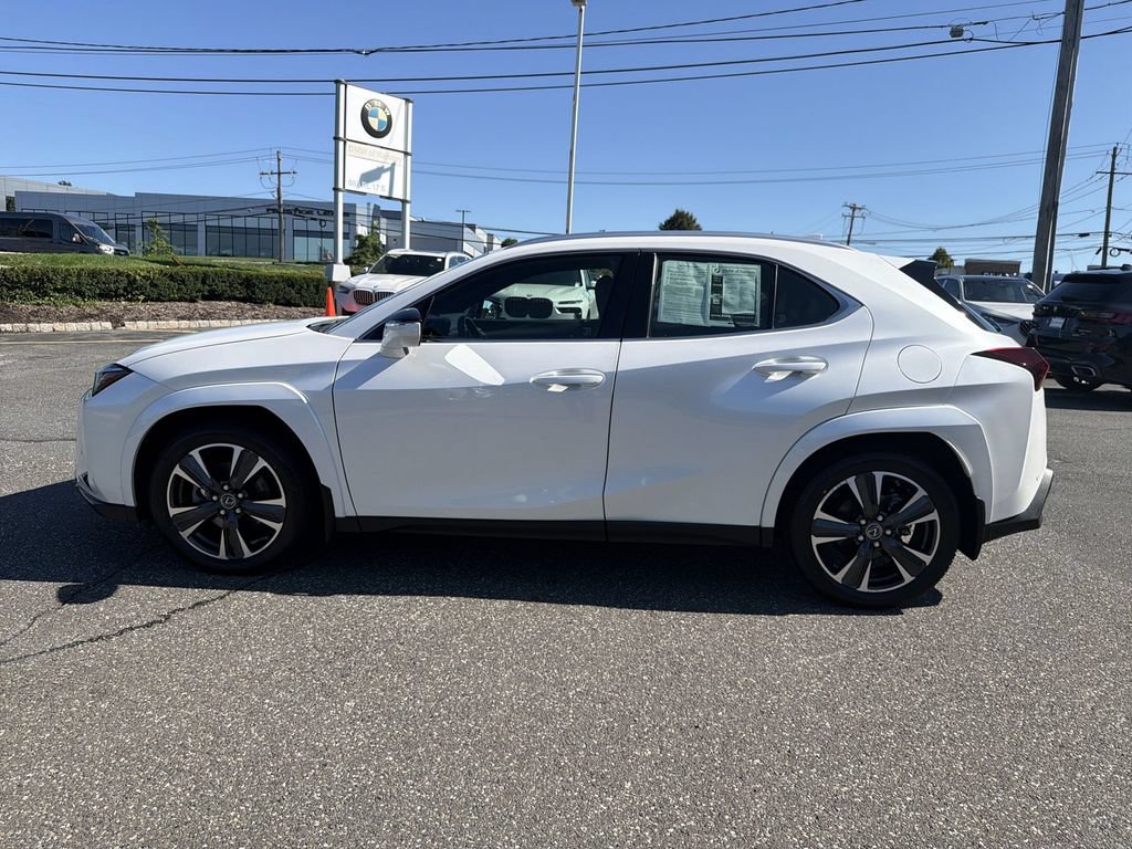Used 2024 Lexus UX 250h AWD w/ Premium Package image 11