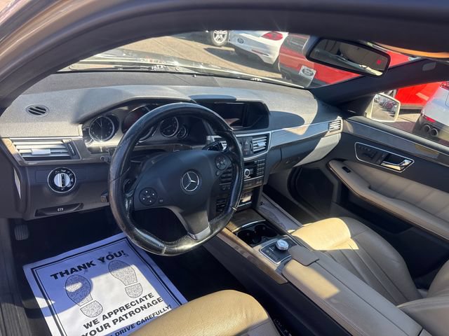 Used 2010 Mercedes-Benz E 550 4MATIC Sedan image 12