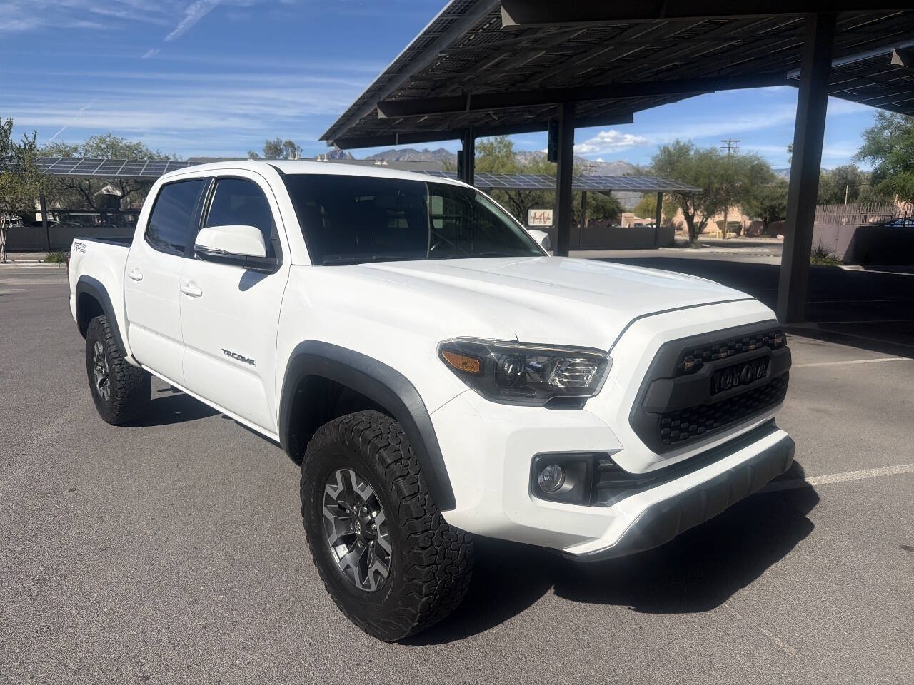 Used 2016 Toyota Tacoma TRD Off-Road w/ Towing Package RWD image 9