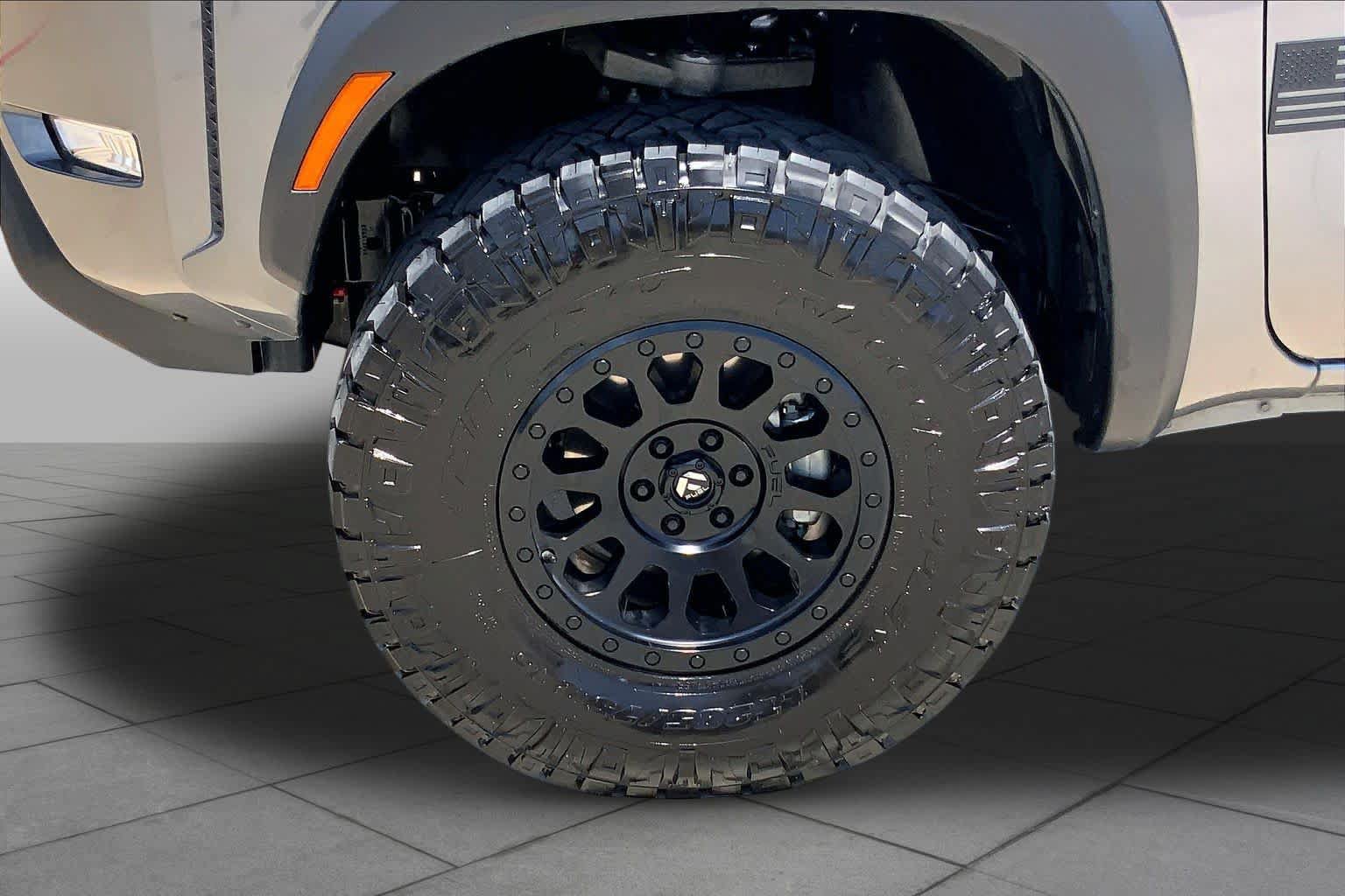 Used 2024 Nissan Frontier PRO-4X w/ Off-Road Protection Package AWD/4WD image 10