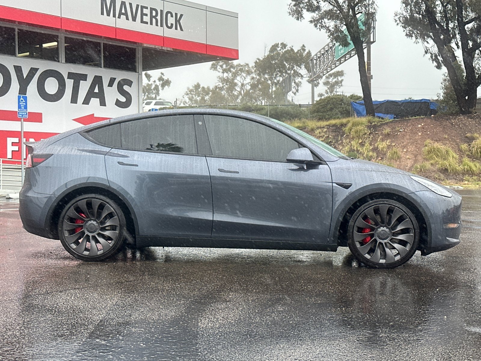 Used 2022 Tesla Model Y Performance image 6