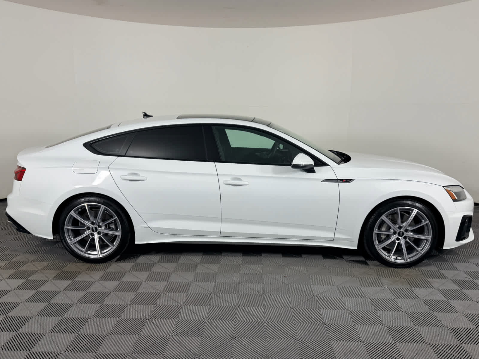 Used 2025 Audi A5 2.0T Premium Plus AWD/4WD image 2