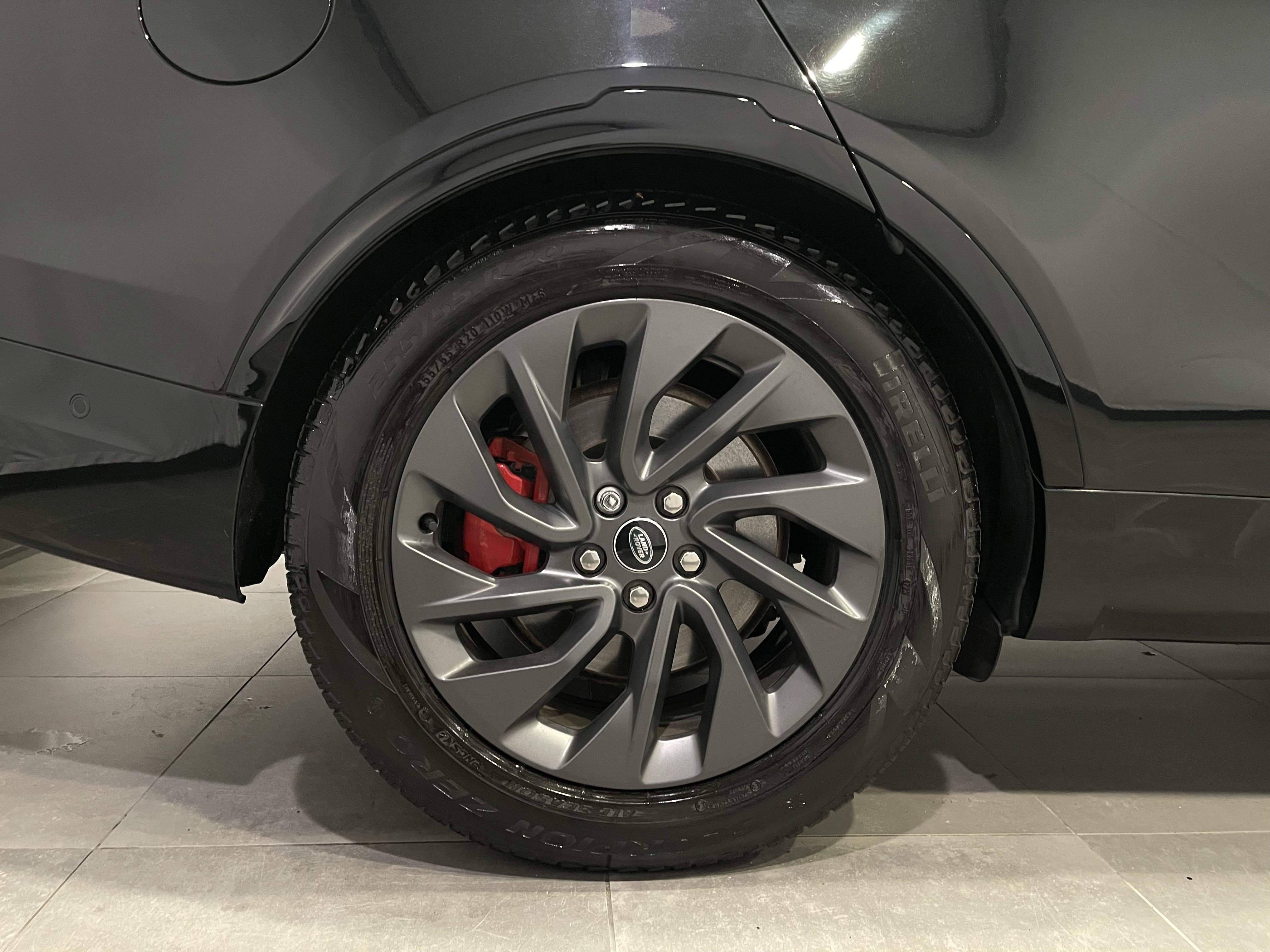 Used 2023 Land Rover Discovery S R-Dynamic image 9