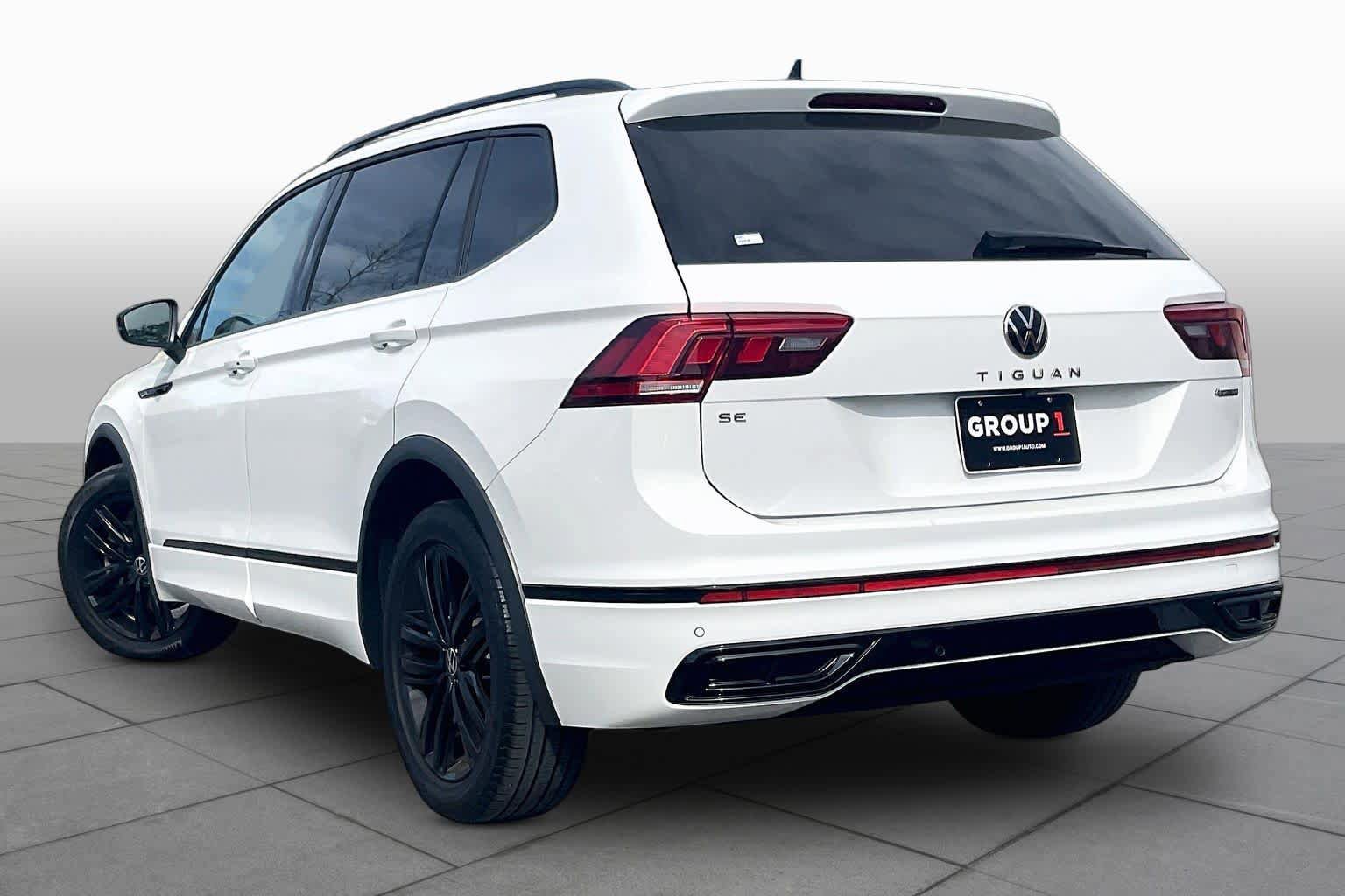 Used 2022 Volkswagen Tiguan SE R-Line AWD/4WD image 11