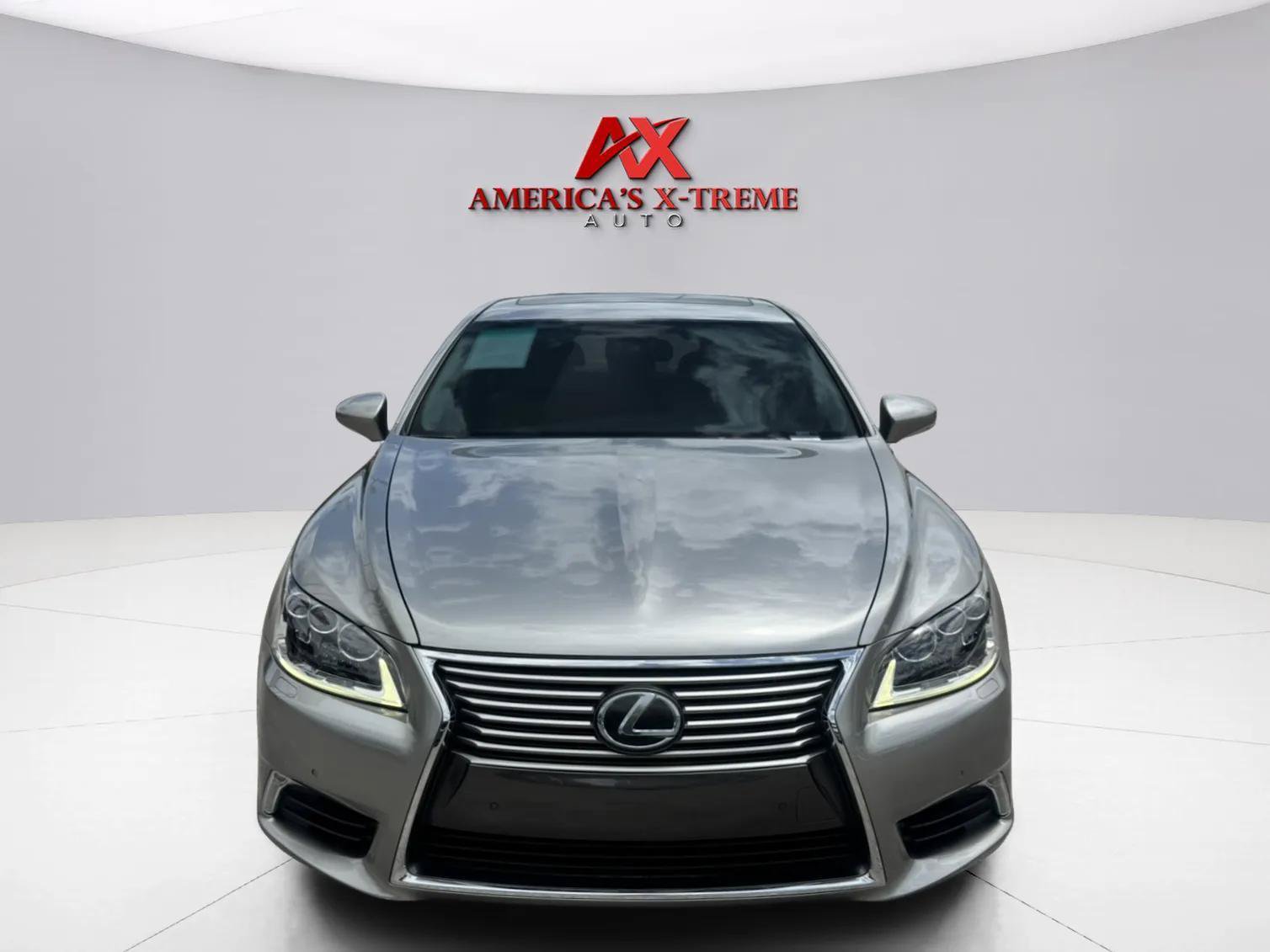 Used 2016 Lexus LS 460 w/ Comfort Package RWD image 9