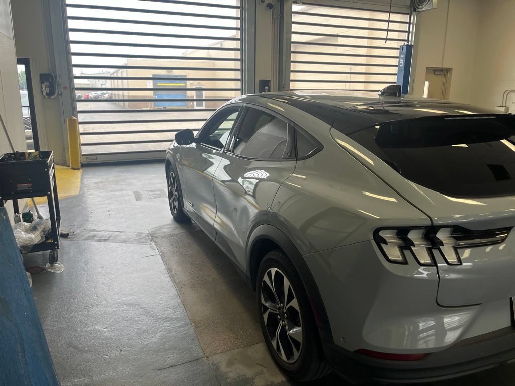 Used 2024 Ford Mustang Mach-E Select AWD/4WD image 9