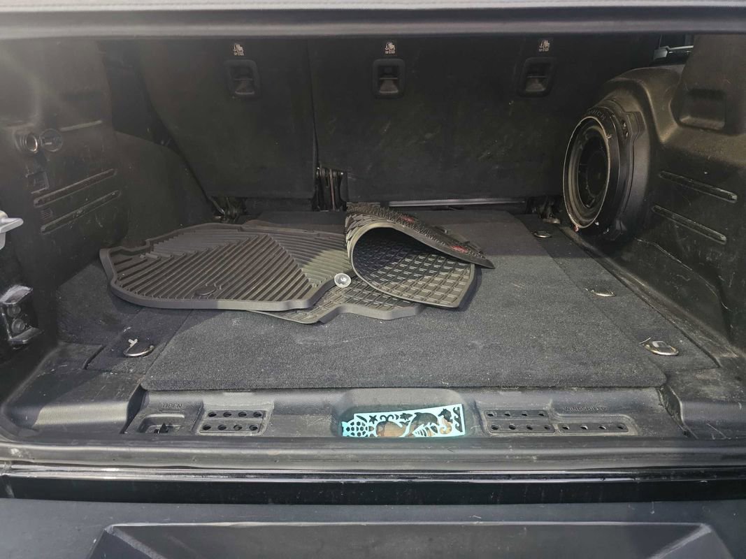 Used 2018 Jeep Wrangler Unlimited Sahara image 11