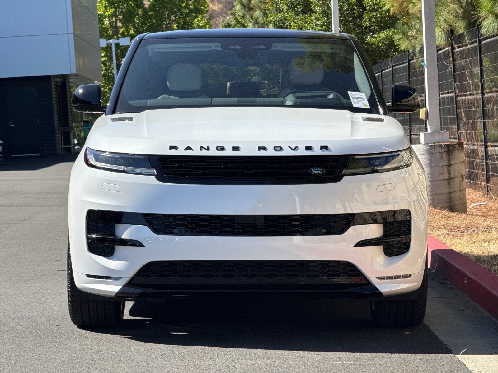 New 2026 Land Rover Range Rover Sport Dynamic SE AWD/4WD image 9