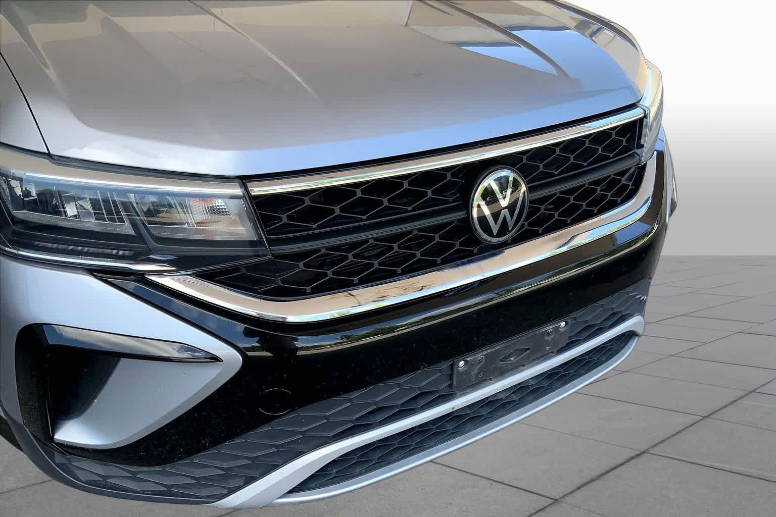 Used 2024 Volkswagen Taos SE AWD/4WD image 30