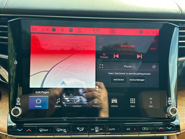 Used 2025 Jeep Grand Wagoneer L Series III w/ Rear Seat Video Group 1 AWD/4WD image 33