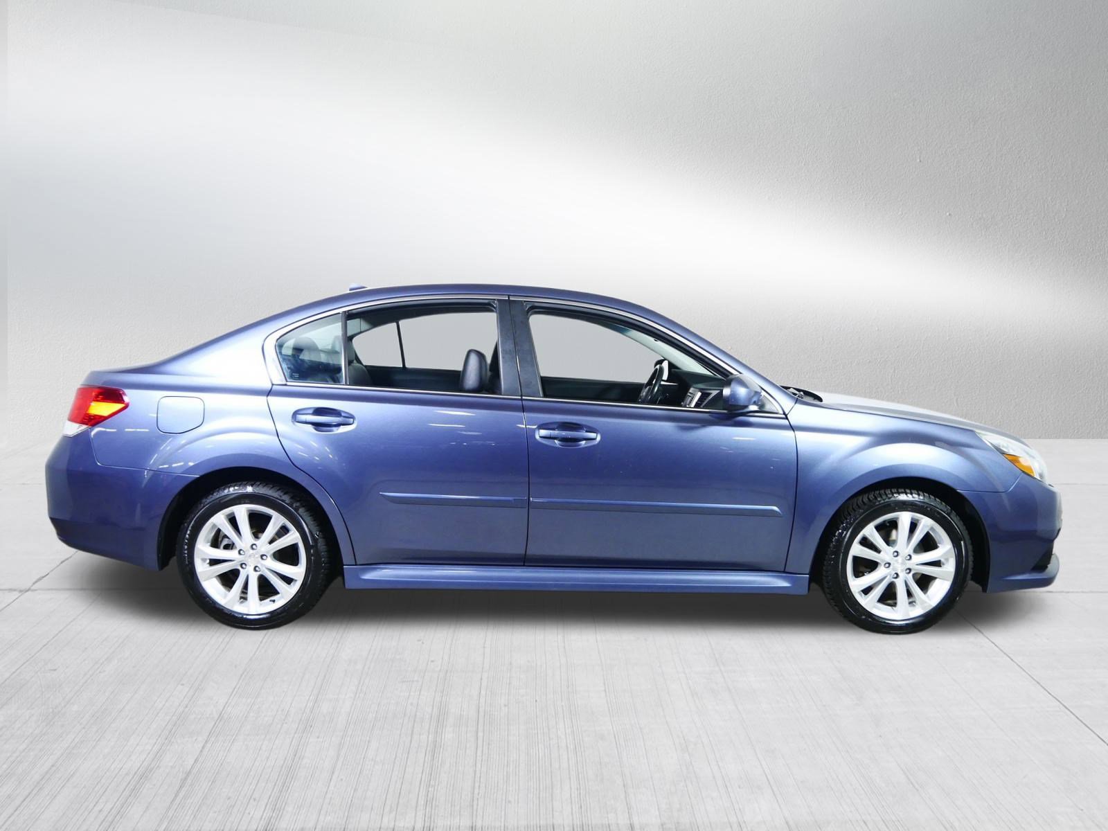 Used 2014 Subaru Legacy 2.5i Limited w/ Moonroof Package image 8