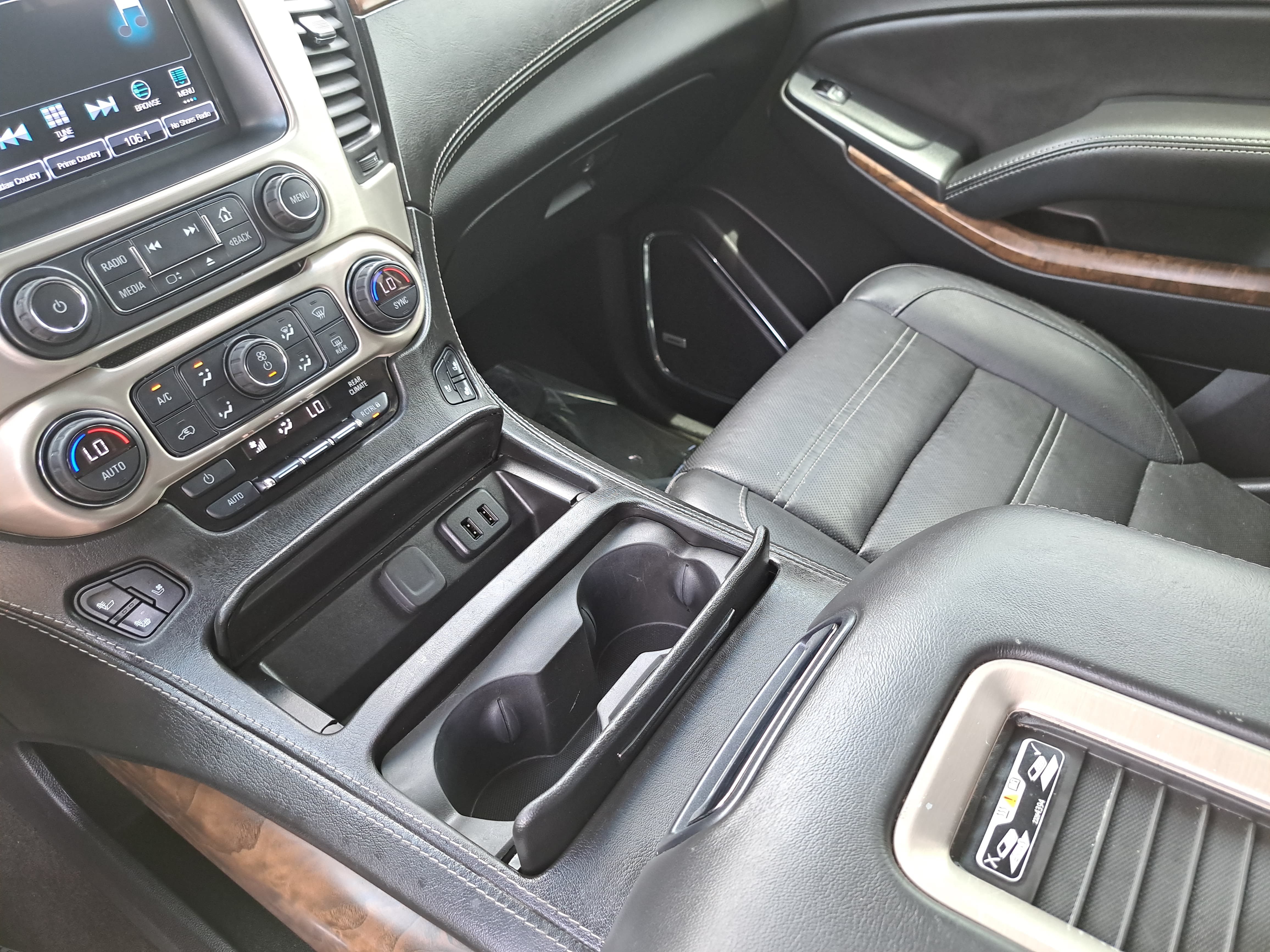 Used 2018 GMC Yukon Denali w/ Open Road Package AWD/4WD image 24