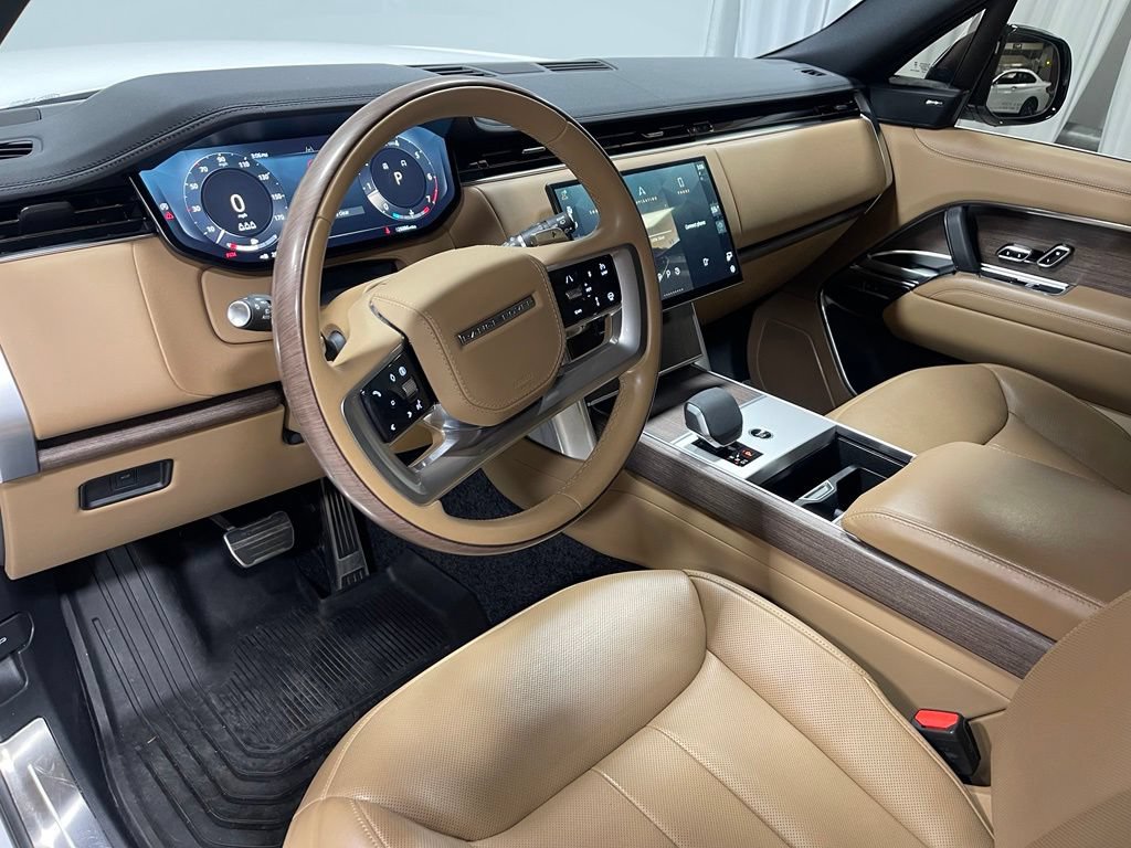 Used 2025 Land Rover Range Rover SE AWD/4WD image 21