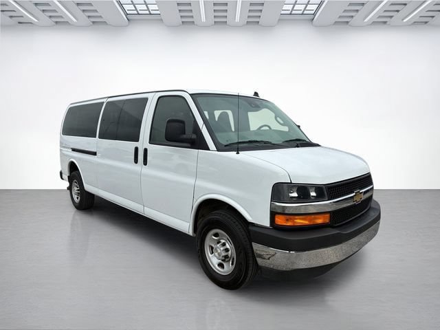 Used 2023 Chevrolet Express 3500 LT w/ LT Preferred Equipment Group RWD image 2