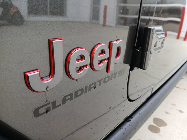New 2026 Jeep Gladiator Rubicon w/ Steel Power Dome Hood Package AWD/4WD image 32