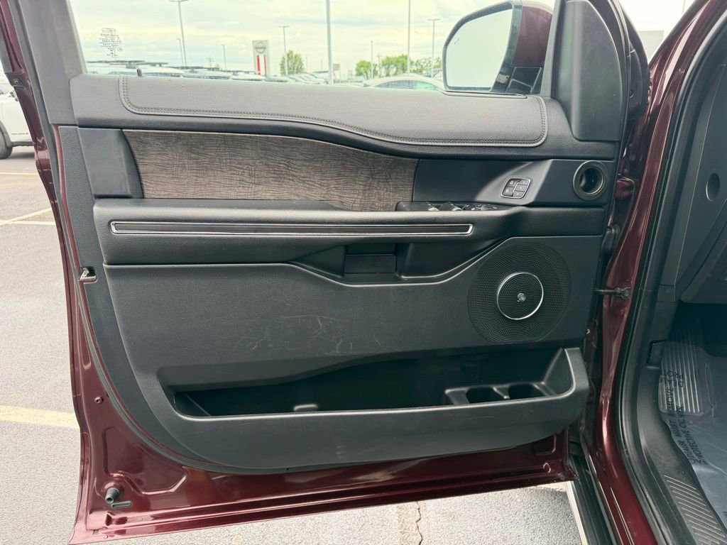 Used 2021 Ford Expedition Max Limited AWD/4WD image 13