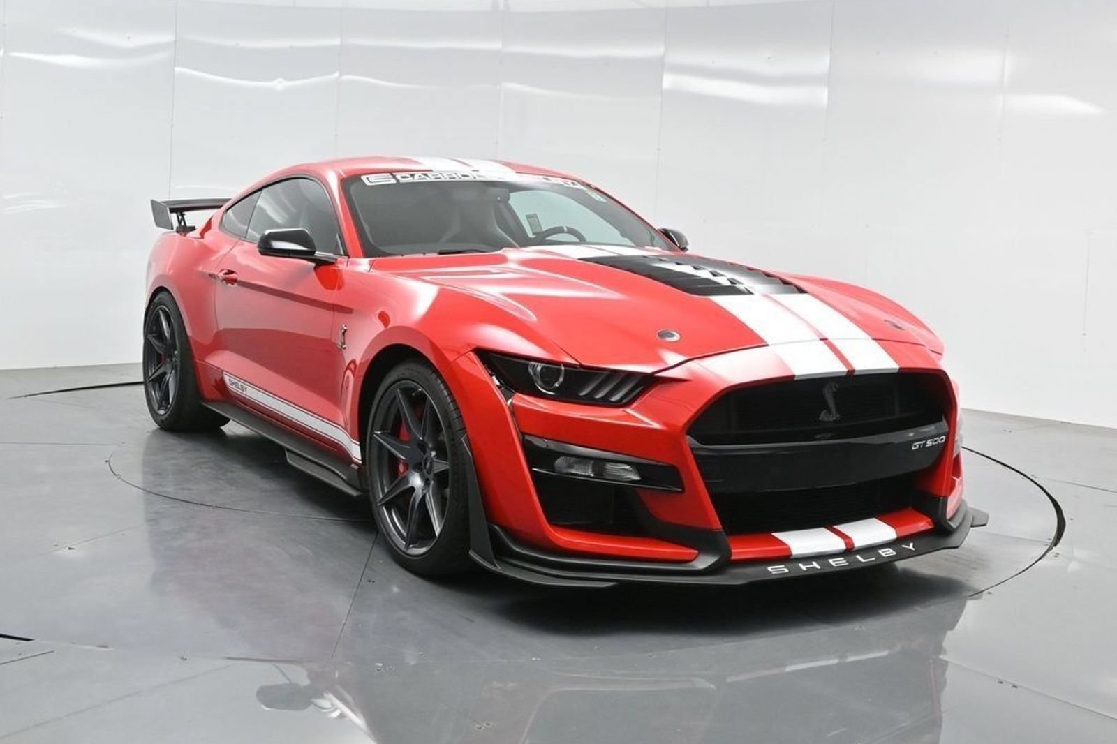 Used 2020 Ford Mustang Shelby GT500 w/ Technology Package RWD image 2