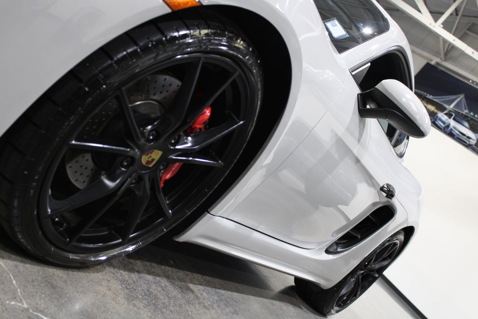 Used 2019 Porsche 718 Cayman S RWD image 8