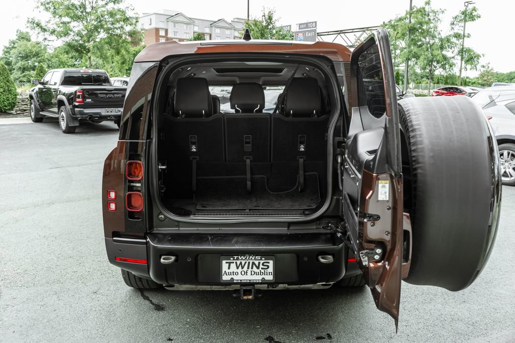 Used 2023 Land Rover Defender 130 First Edition AWD/4WD image 31