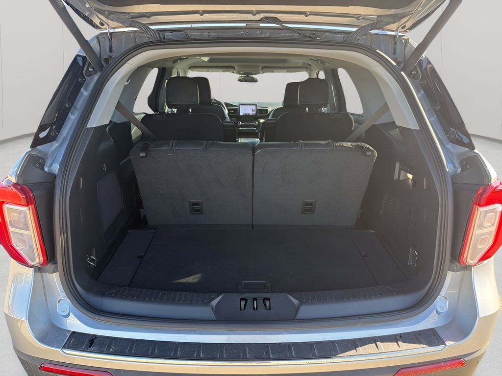 Used 2022 Ford Explorer Limited w/ Equipment Group 301A image 19