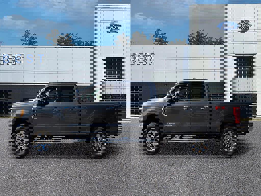 Used 2019 Ford F250 Lariat w/ Chrome Package image 5