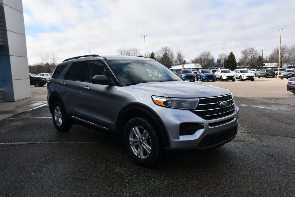 Used 2023 Ford Explorer XLT w/ Class IV Trailer Tow Package image 9