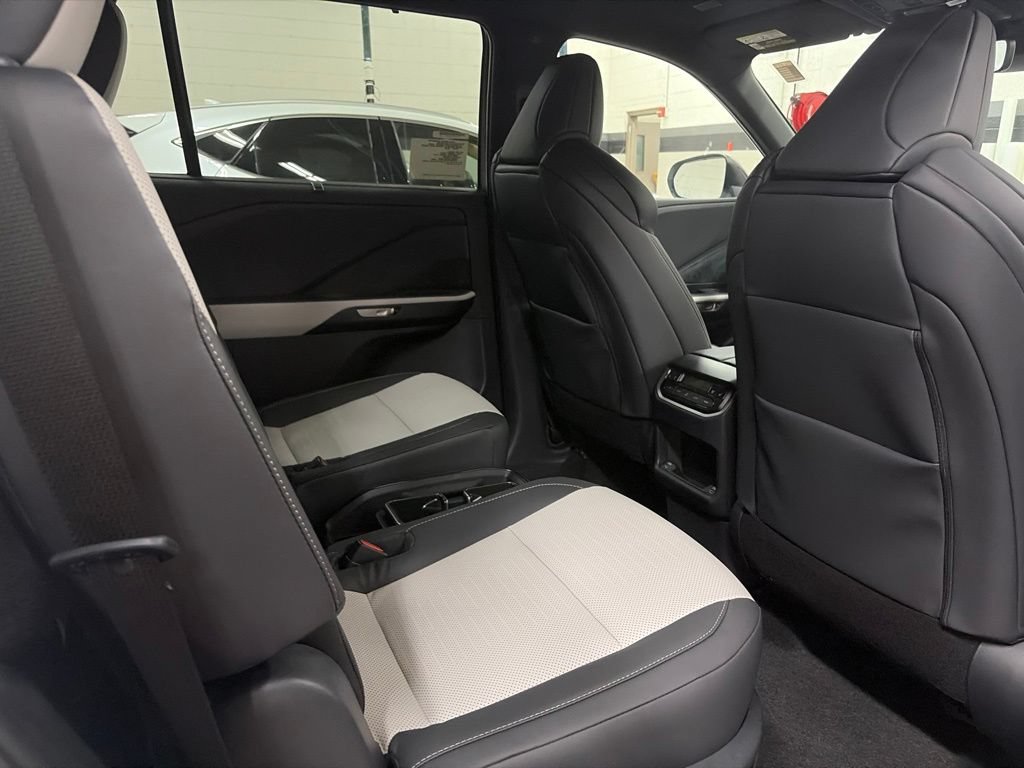 New 2026 Lexus TX 500h AWD w/ Technology Package image 11