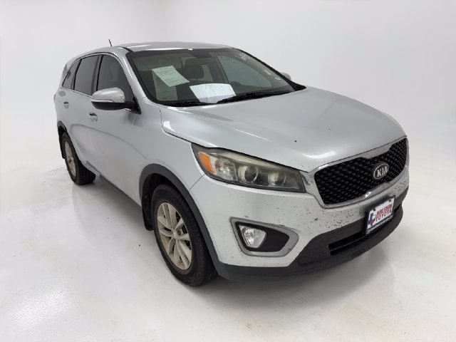 Used 2018 Kia Sorento L FWD image 2