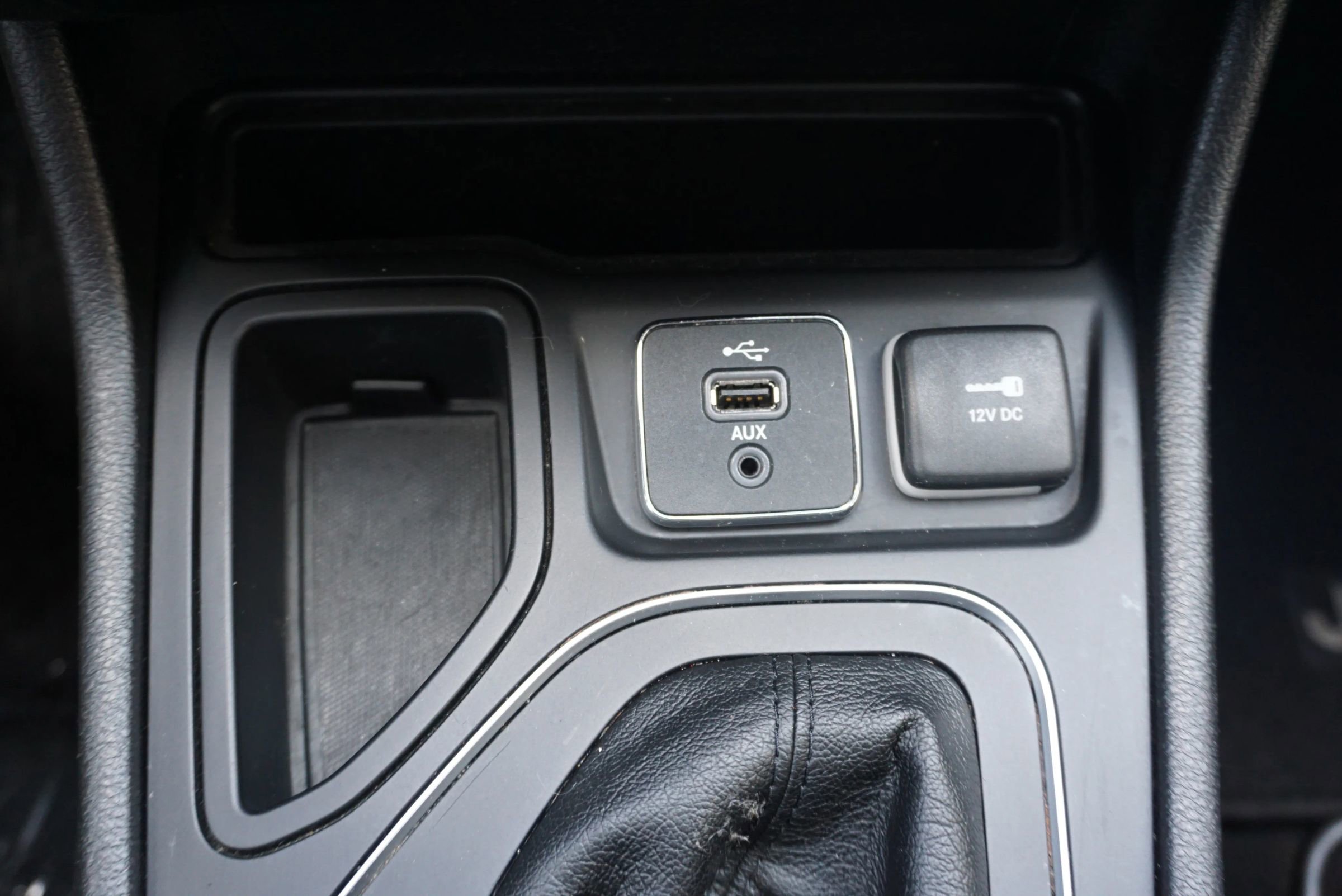 Used 2019 Jeep Cherokee Latitude Plus image 30