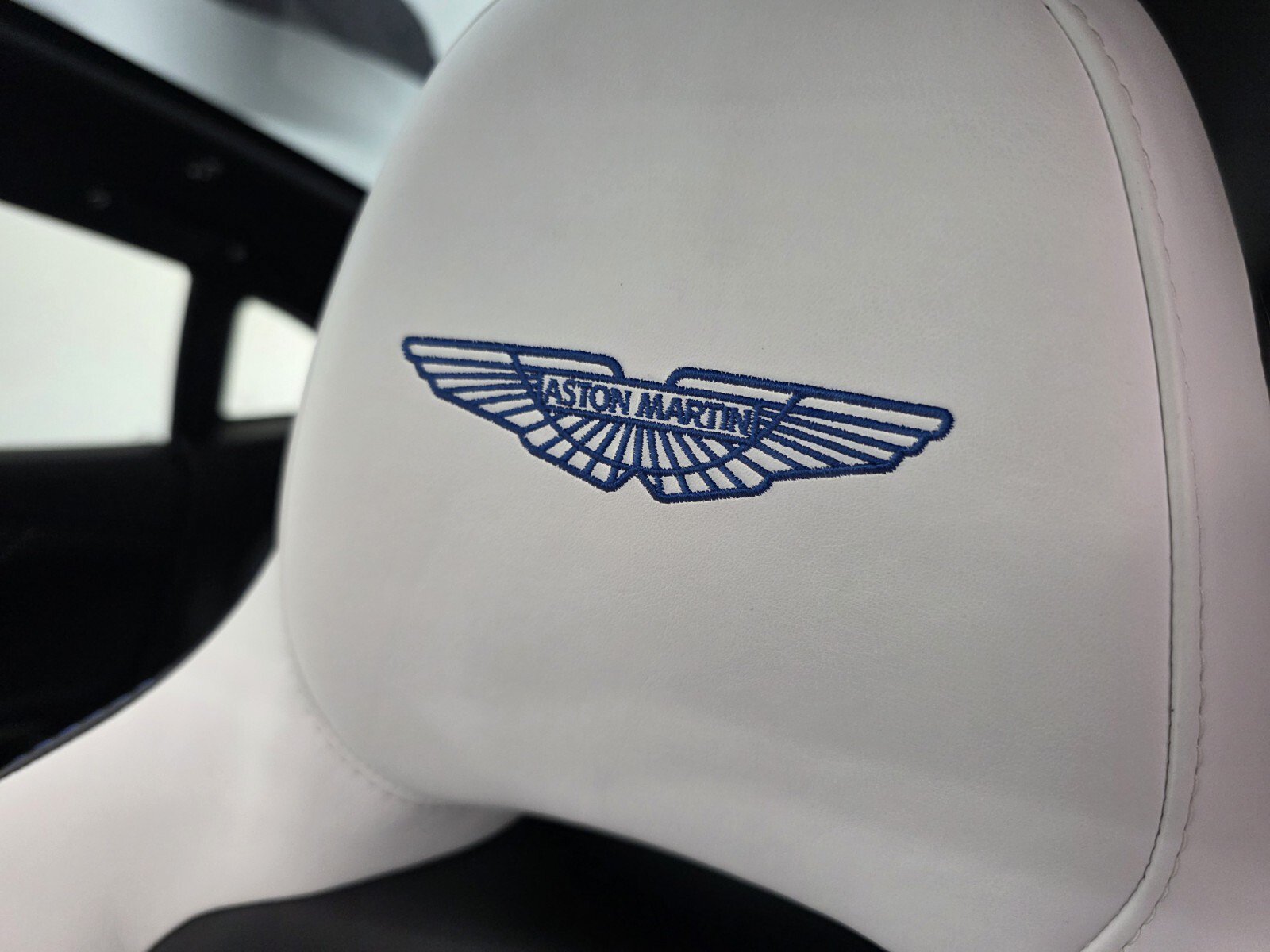Used 2023 Aston Martin DBX 707 AWD/4WD image 5